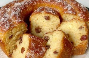 Куглоф со суво грозје: Ќе го правите СЕКОЈ ДЕН – за 10 минути!