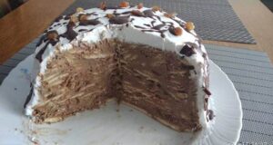 ТОРТА БОМБА: БРЗО СЕ ПРАВИ А УШТЕ ПОБРЗО СЕ ЈАДЕ