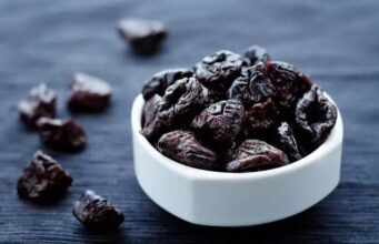 Научно истражување: Само пет суви сливи дневно можат да помогнат во одржување на здравјето на…