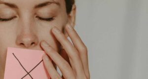 Пелтечење: Причини, симптоми и третман на нарушување кое погодува 70 милиони луѓе ширум светот