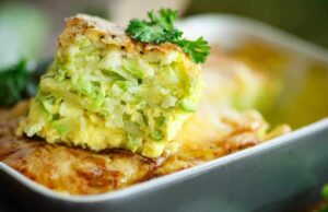 Брза пита со тиквички и сирење со малку калории и многу протеини