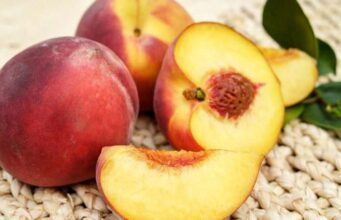 Брзо ви се расипуваат праските? Еве како да им го продолжите животот