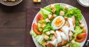 ПИЛЕШКА САЛАТА Лесен оброк кој ве држи сити долго време во топлите летни денови