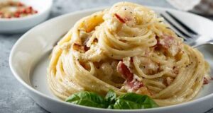 Шпагети карбонара: Единствениот рецепт што ви треба, со само 5 состојки