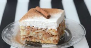 Брза торта со јаболка за која не ви треба ни миксер