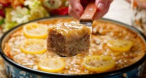 Нај најубавиот десерт пита-баклава со јаболка! (видео)