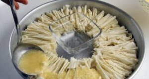 Вистинско уметничко дело: Никогаш не сте пробале подобра пита со сирење (ВИДЕО)