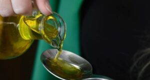 Јадењето само половина лажица маслиново масло може да го намали ризикот од деменција