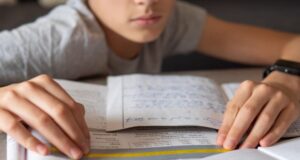 Првите симптоми на дислексија важно е да се препознаат