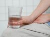 Пиела 11 чаши вода дневно: Еве што и се случило после еден месец