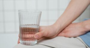 Пиела 11 чаши вода дневно: Еве што и се случило после еден месец