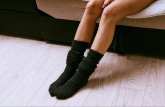 Отечените нозе може да бидат знак за сериозни проблеми со срцето