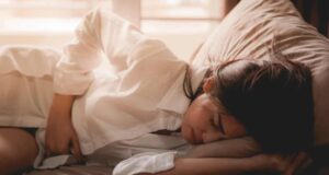 Секој што го чувствува ова кога лежи мора веднаш да ја провери крвта: Како што состојбата се влошува, болката се јавува ноќе во листовите и петите