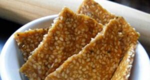 СУСАМ И МЕД: Рецепти за анемија, потенција и подобро здравје