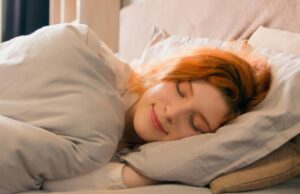 Не можете доволно да спиете и да се одморите? Обидете се со методот „10-3-2-1-0“