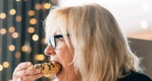 Оние над 60 години треба да избегнуваат 7 штетни навики во исхраната