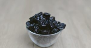 Диетата со суви сливи е толку лесна, а ги топи килограмите со неверојатна брзина