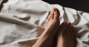 Руски билкар го откри најдобриот лек против отекување на нозете: По 2 дена ќе почувствувате олеснување