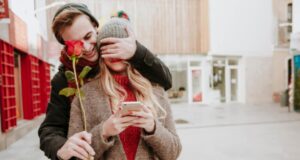 Хороскоп за Денот на вљубените 2025: Дали љубовта ќе процвета или ќе избледи во разочарување?