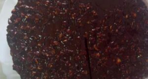 Македонска чоколадна торта „попарена“ со ореви