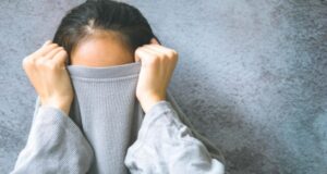 Како е можно некои луѓе никогаш да немаат СРАМ? 5 причини зошто некои луѓе не се срамат