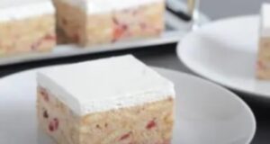 Торта со јогурт NO-BAKE: Подготовката е брза, состојките се евтини, а резултатот е сочен десерт кој се топи во устата