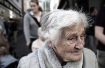 Таа живеела 122 години и била најстарата личност на светот: Секој ден јадела три едноставни намирници