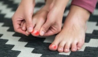 Прва помош за враснат нокт на ногата – 6 чекори за кои е докажано дека ја ублажуваат болката