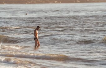 Има лековити својства: Дали знаете зошто морската вода е солена?