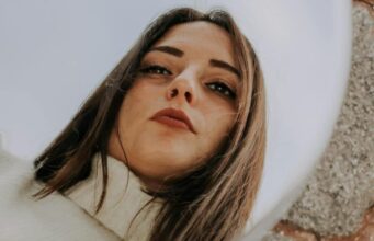 Одговорете на 2 едноставни прашања и откријте дали сте емоционален вампир