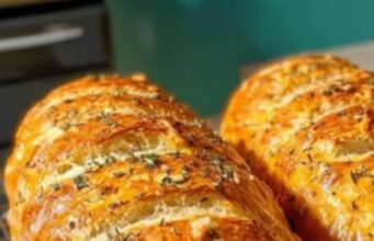 Која состојка ја додаваат професионалните готвачи во лебот?