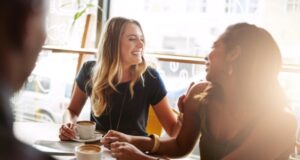 Жените кои го пијат овој пијалок живеат подолго и се поздрави: Редовното консумирање може да го намали и ризикот од одредени видови рак