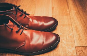 Колкав број на чевли носиш? Се вели дека тој одредува колку долго ќе живееш, погледни ја табелата и ќе ја откриеш вистината