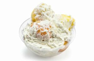 Направете вкусни пиперки во павлака: Салата што ја обожаваат сите во куќата