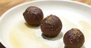 Чоколадни топчиња: Рецептот за брзи свечени колачи ќе ги воодушеви дури и најпребирливите гости