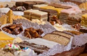 Најбрзите ситни колачиња за слава: Розен колачиња, меденки, ванилици(ФОТО)