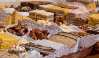 Најбрзите ситни колачиња за слава: Розен колачиња, меденки, ванилици(ФОТО)