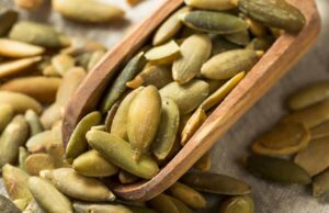 5 причини да јадете семки од тиква почесто: Тие се богати со железо, магнезиум и калиум и прават чуда за вашето здравје