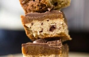 СÈ ШТО ЈА САКАТЕ ВО ЕДЕН ЗАЛАК: МИЛИОНЕРСКА ТОРТА Ред тесто, ред карамела и на крај – чоколадо