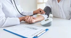 Откриена тајна: 100-годишен природен лек за висок крвен притисок за кој е докажано дека прави чуда!