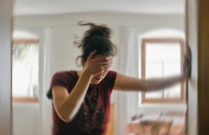 5 работи што треба да ги знаете за вртоглавицата: Доктор од Харвард објасни зошто се јавува и како запира