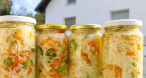 Вашата зимска сезона е нецелосна без неа: Најубавиот рецепт за шарена салата што сите ја обожаваме