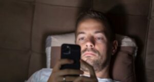 Неврохирург: Четири секојдневни навики го оштетуваат мозокот