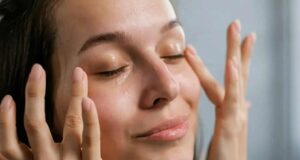 Маслото од 1 шумско растение ги брише брчките како рачно, а вашата кожа станува како сатен