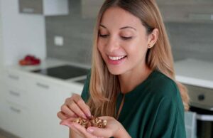 Шест причини зошто треба да јадете ореви секое утро