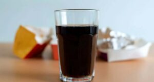 Само една чаша од овој сок пред спиење има моќ да ги ублажи болките во зглобовите и да го подобри сонот!