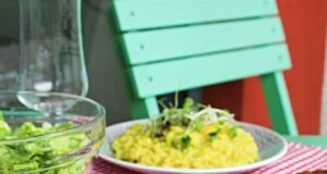 Рижото со праз и куркума