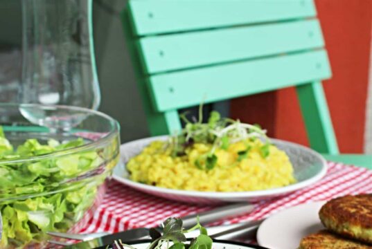 Рижото со праз и куркума