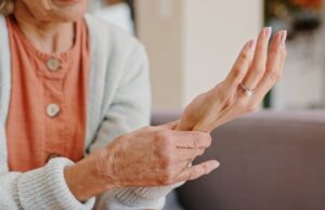 Овој рецепт ги решава болките од артритис за 10 дена: Еден третман е доволен за да почувствувате олеснување