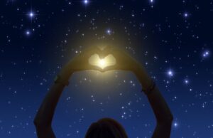 Љубовен хороскоп до 20 декември: Лавовите се преплавени со страст, а старата љубов се враќа кај овој знак